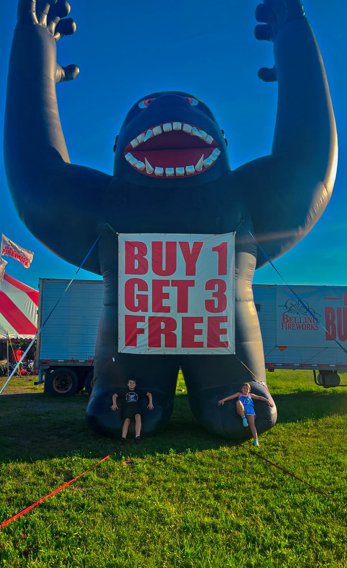 Bellino Fireworks at 309 W. 4th Ave, Holdrege, NE 68949
